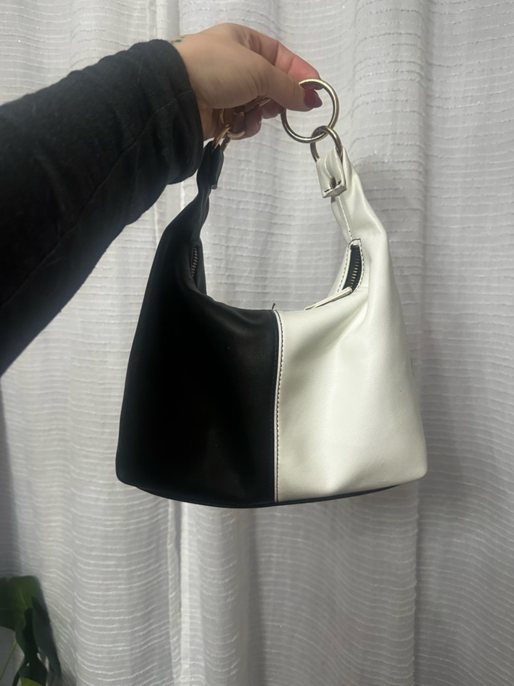 Urban outfitters Two-Tone Black and White Shoulder Bag with Gold Ring Detail - Picture 2 of 5